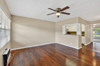 105 Dorset C in Boca Raton, FL - Building Photo - Building Photo