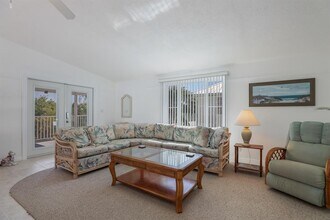 2804 Avenue C in Holmes Beach, FL - Building Photo - Building Photo