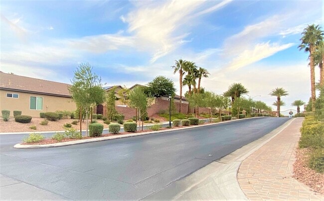 10035 Claverton Ct in Las Vegas, NV - Building Photo - Building Photo