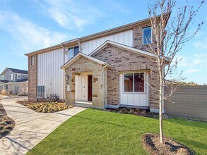 5613 Mobeetie Lp in Bee Cave, TX - Building Photo - Building Photo