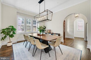 7602 Holiday Terrace in Bethesda, MD - Building Photo