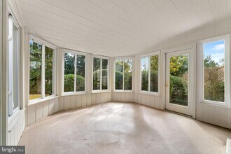 9 Snug Hill Ct in Potomac, MD - Building Photo - Building Photo