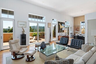 350 Chapala St in Santa Barbara, CA - Building Photo - Building Photo