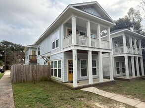 1020 N D St in Pensacola, FL - Building Photo - Building Photo