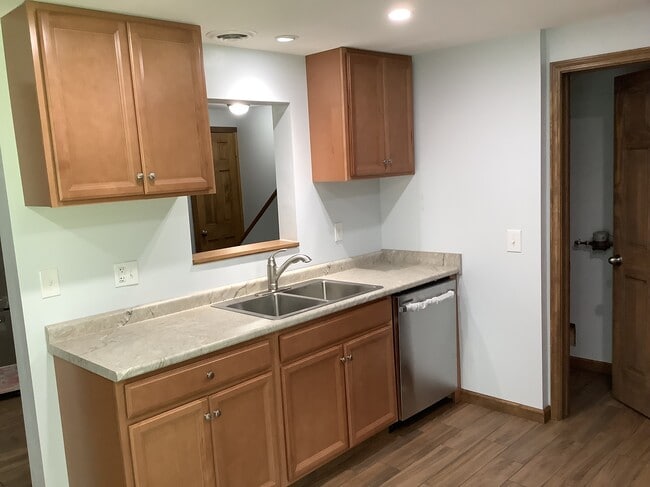 12 Wheeler St in Auburn, NY - Building Photo - Building Photo