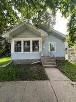 1253 Evergreen Ave in Beloit, WI - Building Photo
