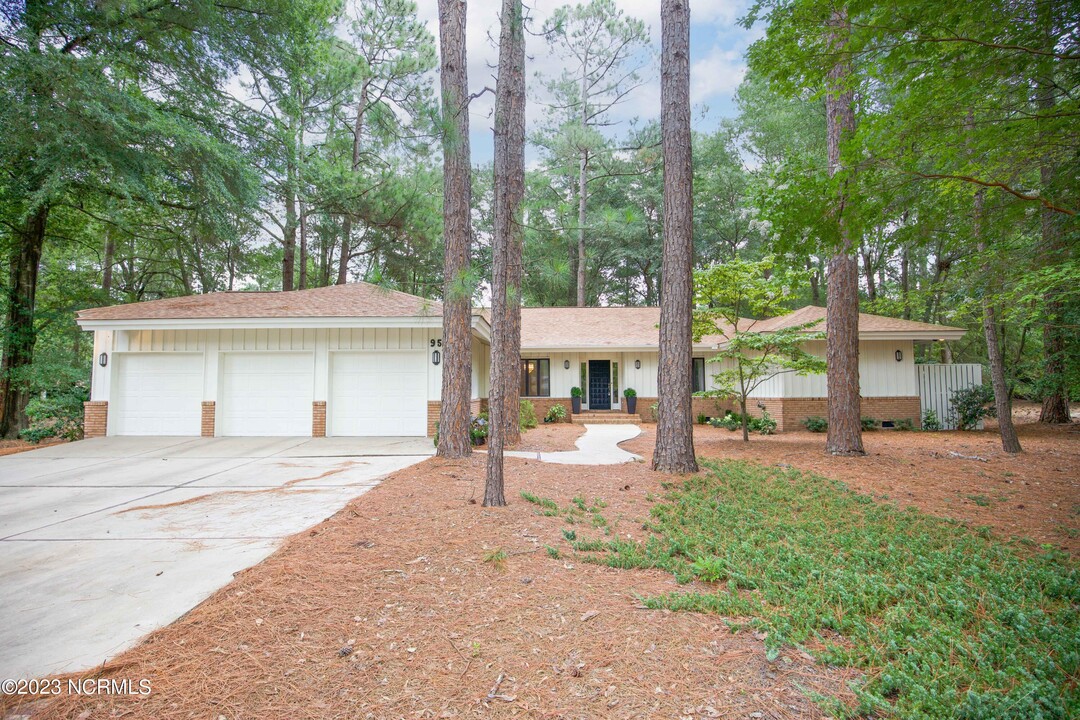 95 Merion Cir in Pinehurst, NC - Foto de edificio