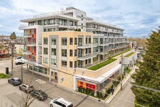 GEC - Kingsway in Vancouver, BC - Building Photo - Building Photo