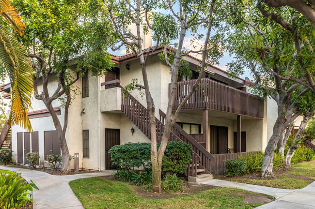 8615 Meadow Brook Ave in Garden Grove, CA - Building Photo - Building Photo