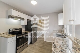 4042 College Ave in Kansas City, MO - Foto de edificio - Building Photo