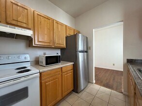 902 W Craig Pl in San Antonio, TX - Building Photo - Building Photo