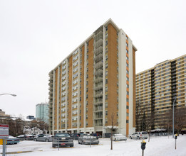 9910 in Edmonton, AB - Building Photo - Building Photo