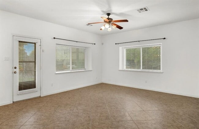 103 Craig Parry Cove in Round Rock, TX - Building Photo - Building Photo