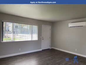 209 Elm St in Phoenix, OR - Building Photo - Building Photo