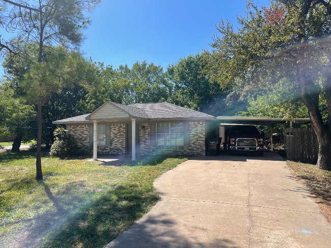 property at 201 N 4th St