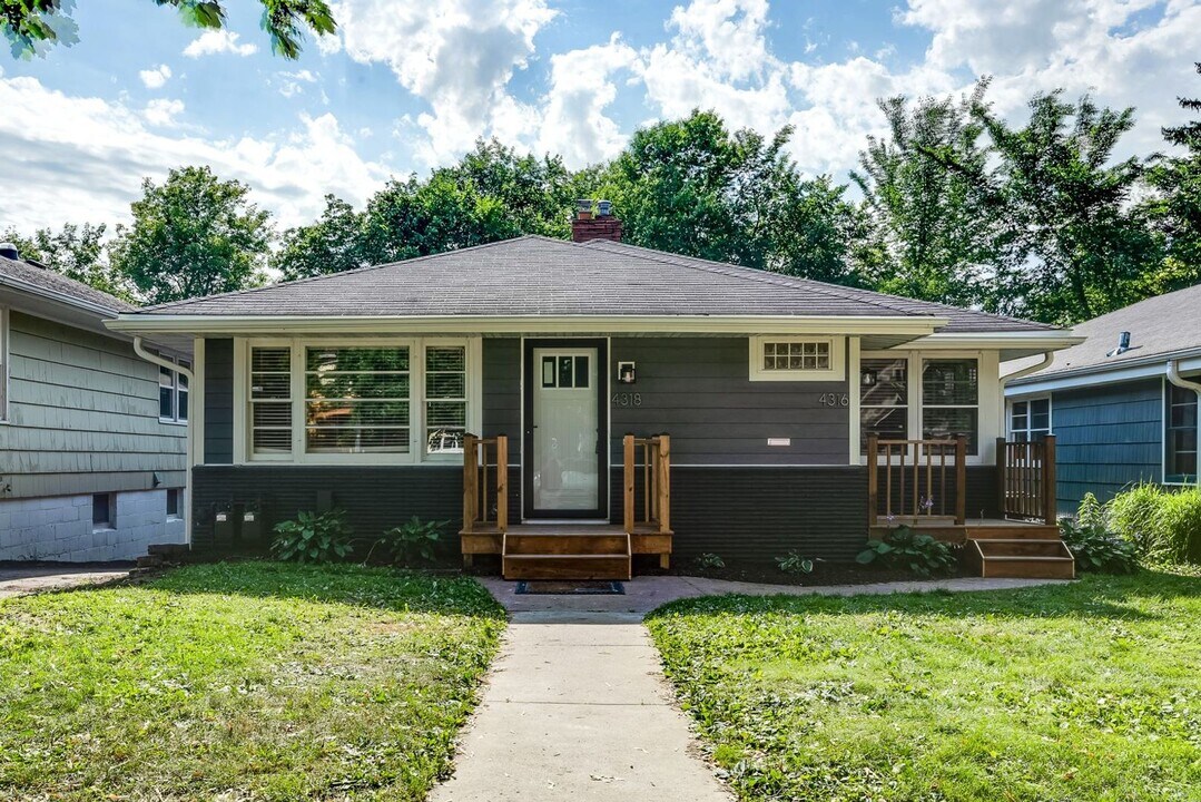 4316-4318 York Ave S in Minneapolis, MN - Building Photo