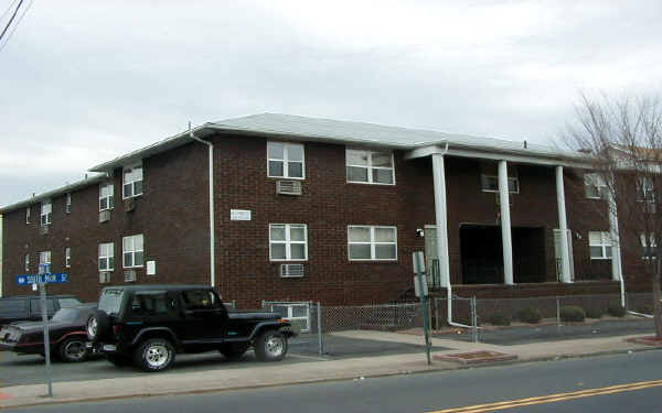 160 S Main St in Lodi, NJ - Foto de edificio