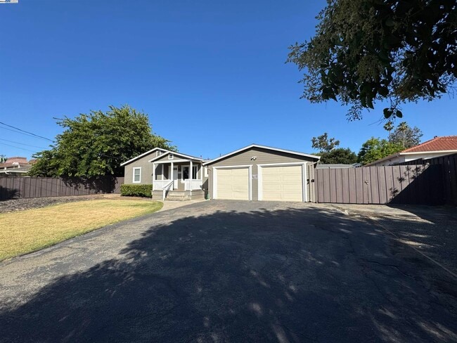 4150 Treat Blvd in Concord, CA - Building Photo - Building Photo