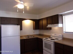 1299 Tapadero Dr-Unit -A in Dewey, AZ - Foto de edificio - Building Photo