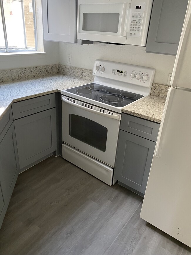 1956 Lake Atriums Cir in Orlando, FL - Building Photo - Building Photo