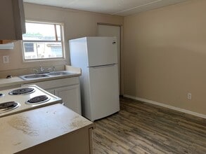 1505 Goodyear Ave in Lakeland, FL - Building Photo - Building Photo