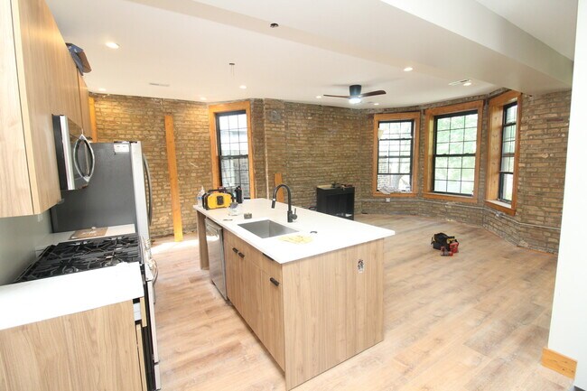 1717 N Winchester Ave in Chicago, IL - Building Photo - Building Photo
