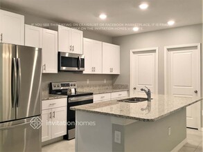 11908 MIracle Mile Dr in Riverview, FL - Building Photo - Building Photo