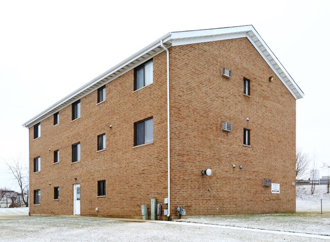 737 Lippert Ln in Glendale Heights, IL - Building Photo - Building Photo