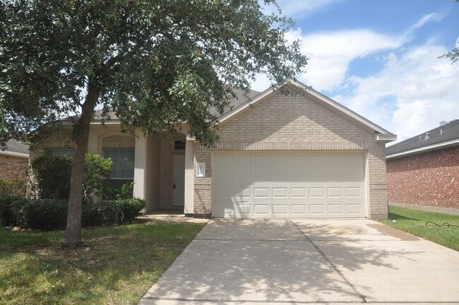 property at 19118 Mossy Hedge Ln