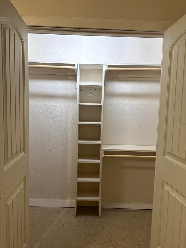 property at 1115 Isabella St