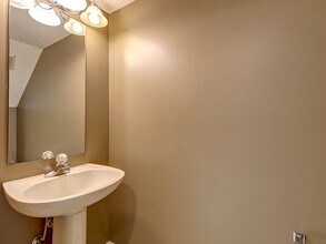 805 E Sherwood Hills Dr in Bloomington, IN - Building Photo - Building Photo