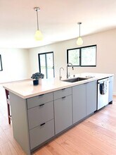 13750 Ventura Blvd in Los Angeles, CA - Building Photo - Building Photo