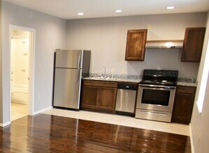 1306 E 11th St-Unit -8 in Tulsa, OK - Foto de edificio - Building Photo