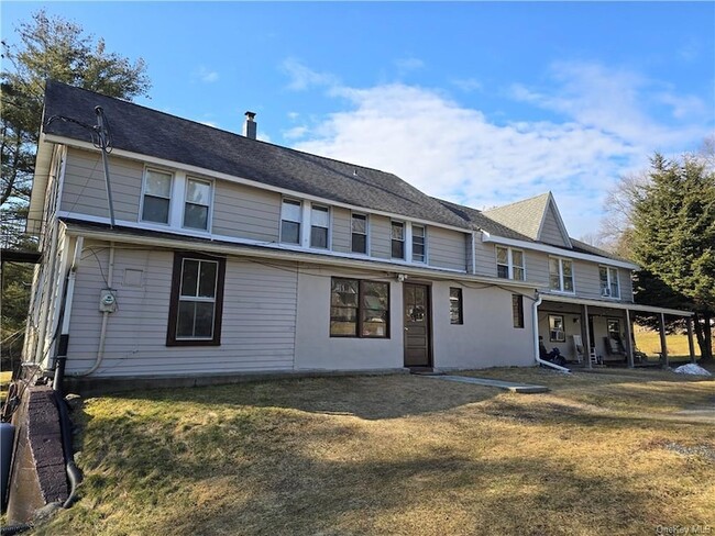 751 NY-42, Unit 5 in Sparrow Bush, NY - Building Photo - Building Photo