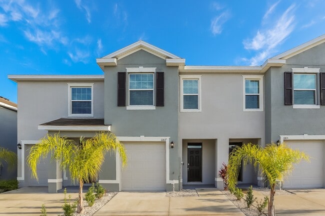 property at 11817 Mountain Retreat Ln