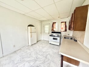 877 Vankirk St in Clairton, PA - Building Photo - Building Photo