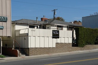 544-560 Glenneyre St in Laguna Beach, CA - Building Photo - Building Photo