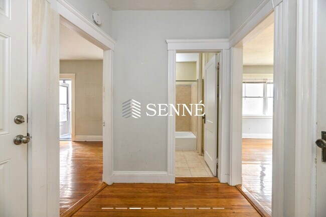 473 Broadway in Medford, MA - Foto de edificio - Building Photo