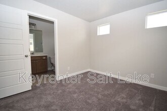 214 Allegheny Pl in Saratoga Springs, UT - Building Photo - Building Photo