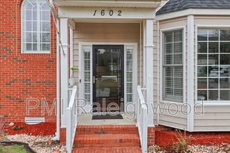1602 Old London Way in Apex, NC - Building Photo - Building Photo