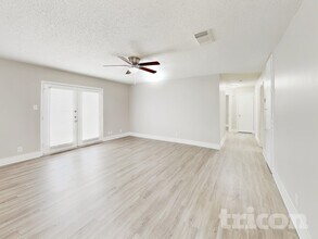 8338 Morning Grove in Converse, TX - Foto de edificio - Building Photo