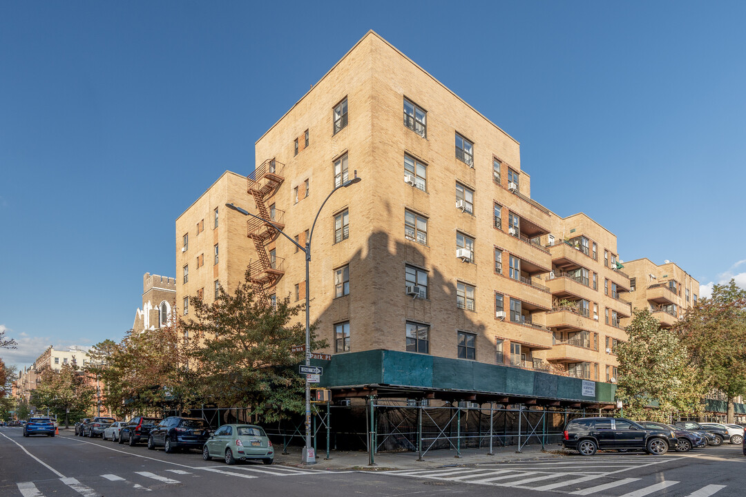 913 Park Pl in Brooklyn, NY - Foto de edificio