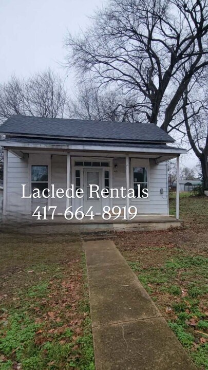 415 W Madison St in Buffalo, MO - Building Photo