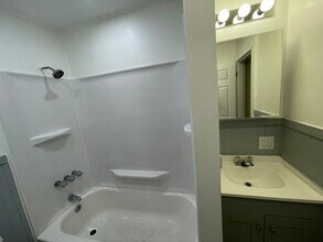 50 Lawrence St in New Haven, CT - Building Photo - Building Photo