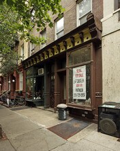 331 E 81st St in New York, NY - Building Photo - Building Photo