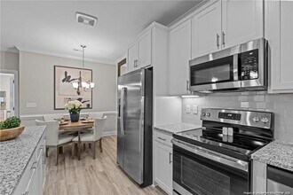 200 Gallery Dr in Spring Lake, NC - Building Photo - Building Photo