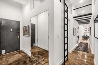 310 E 46th St in New York, NY - Building Photo - Building Photo