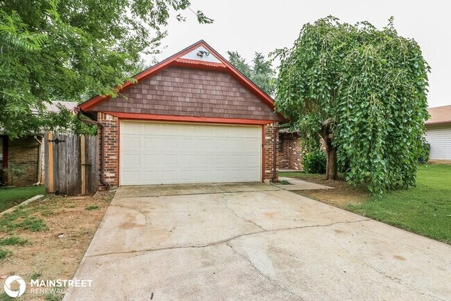 11716 SW 3rd Terrace in Yukon, OK - Building Photo - Building Photo