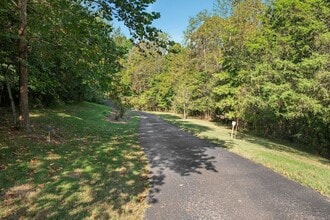 1079 Ridgecrest Dr, Unit 0B-223 in Goodlettsville, TN - Building Photo - Building Photo