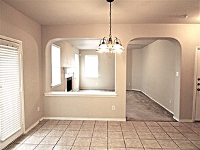 4825 Summer Oaks Ln in Fort Worth, TX - Building Photo - Building Photo